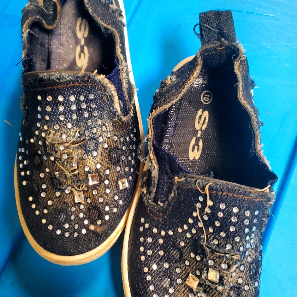 Girls denim shoes. $5.00 firm or bundle any girls shoes 3 for $10.00